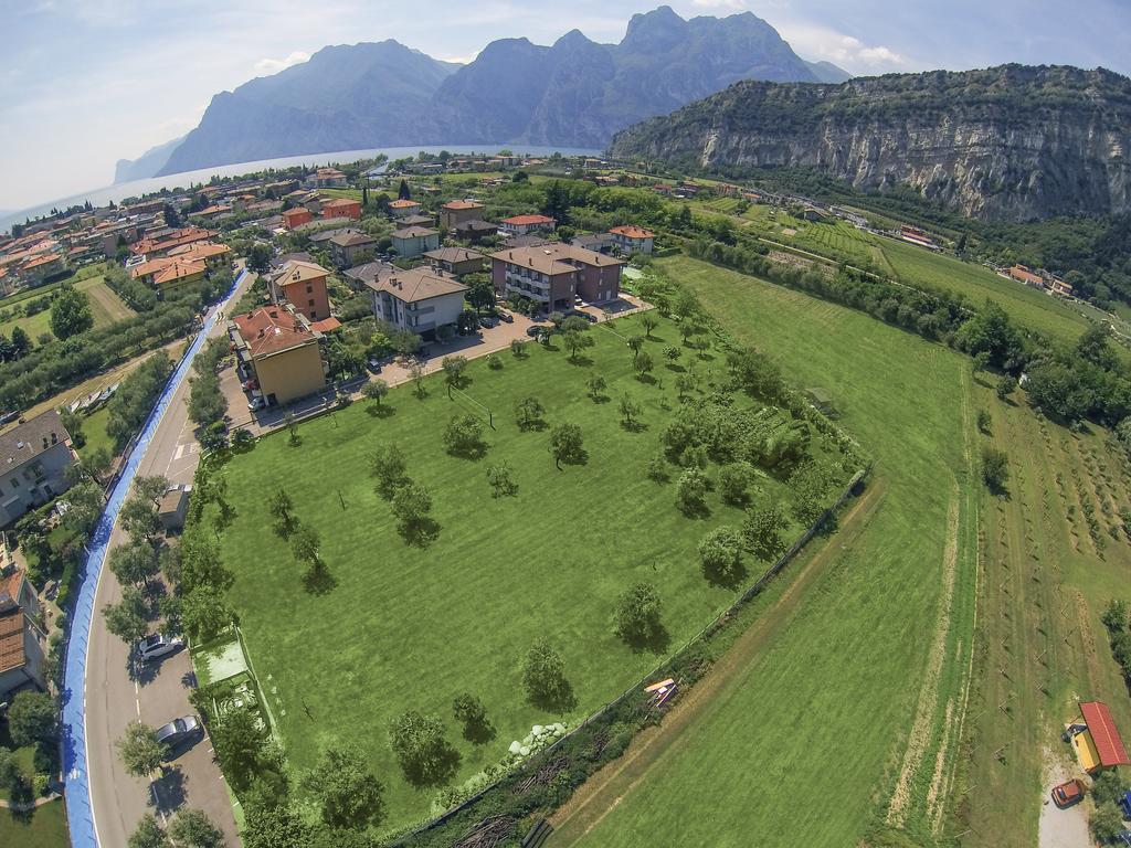 Park Hotel Eden Torbole Sul Garda Exterior foto