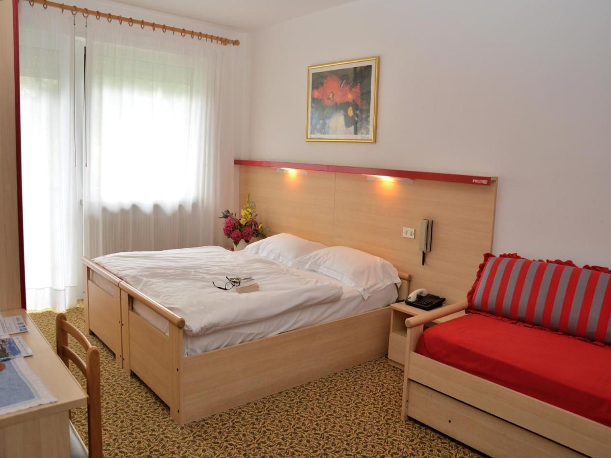 Park Hotel Eden Torbole Sul Garda Habitación foto